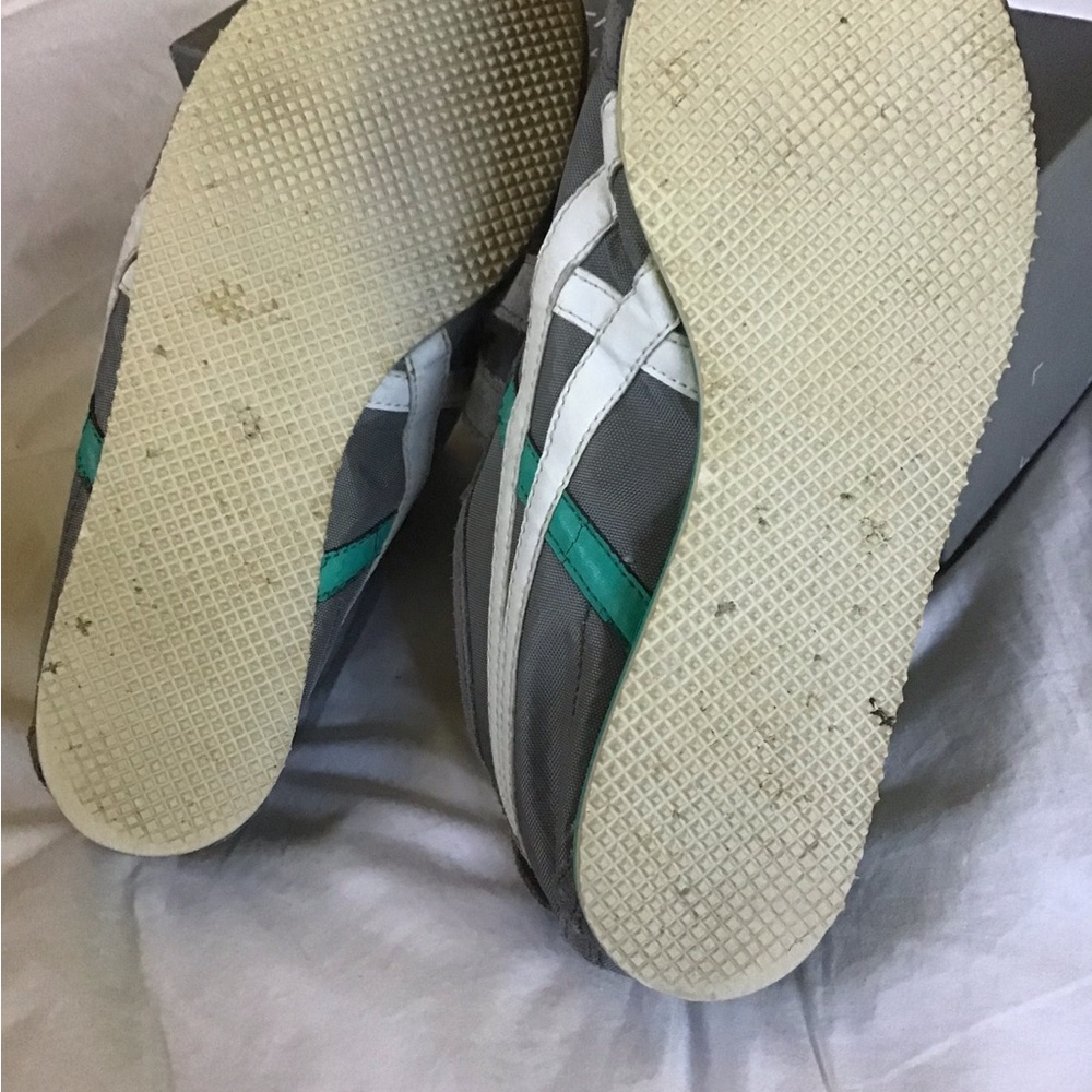 Onitsuka Tiger HN8N5 Sneakers in Grey & White, Women’s Size 9 - Picture 4 of 7